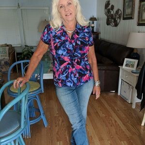 Meet your Posher, Robin